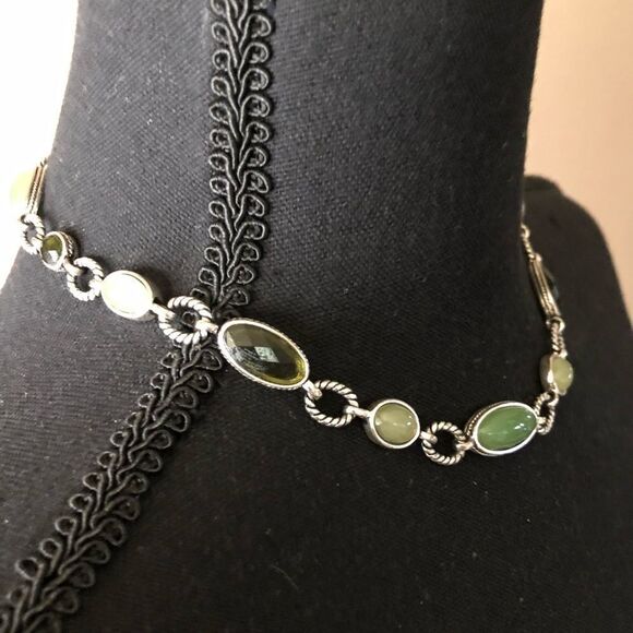Silver plated with Faux Jade w/ different shades of green - Picture 3 of 3